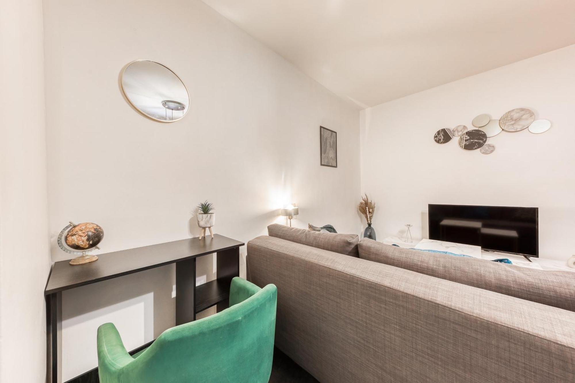Appartement Paisible Proche Paris - Metro 11